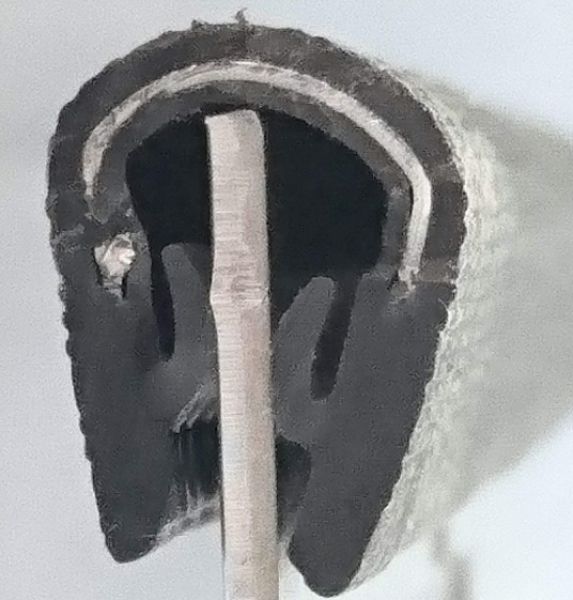 Kantenschutzprofil schwarz KB1-4,5mm stahlverstärkt - Meterware