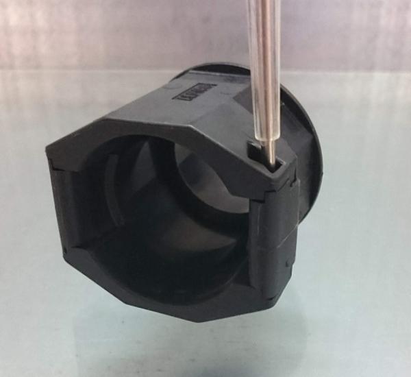 Straight M16 screw connection metric on corrugated pipe NW10 with locknut
