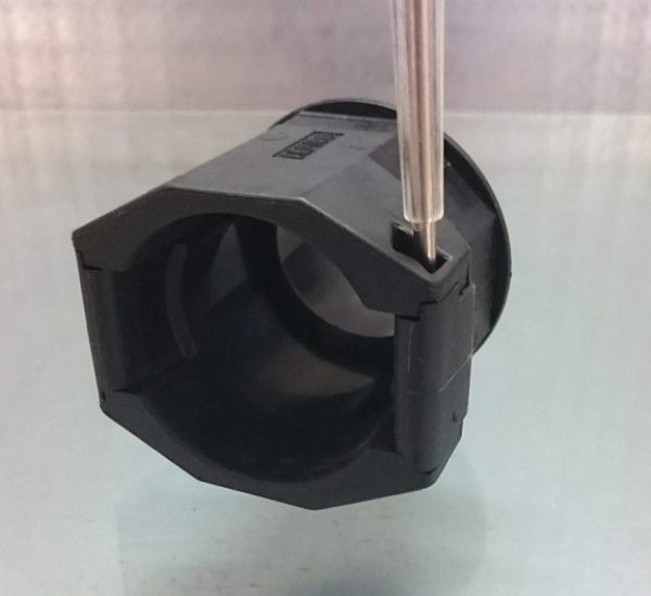 Corrugated pipe fitting M16 to NW10 metric elbow 90°